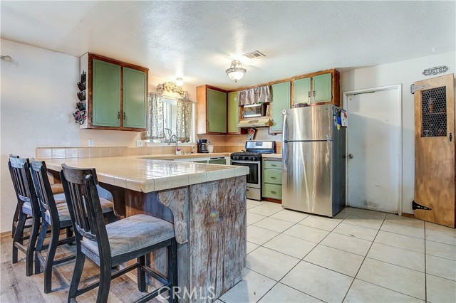 Detail Gallery Image 11 of 32 For 8239 8th Ave, Hesperia,  CA 92345 - 3 Beds | 2 Baths
