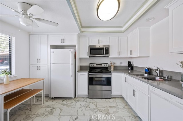 Kitchen 01
