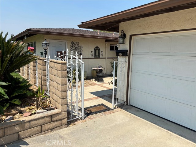 389 E Rancho Road, Corona CA: https://media.crmls.org/medias/108dd1fc-0d03-4d9c-9804-37826188514a.jpg