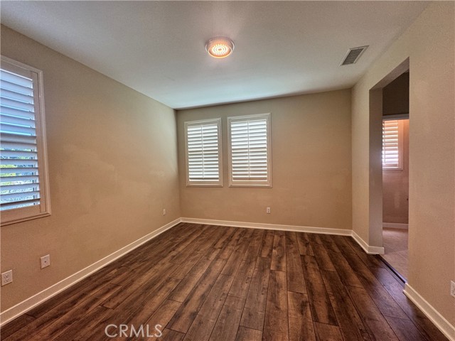 299 E Arrow Highway, Glendora CA: https://media.crmls.org/medias/108e2141-84ff-487c-bd97-fb62f5643dd4.jpg