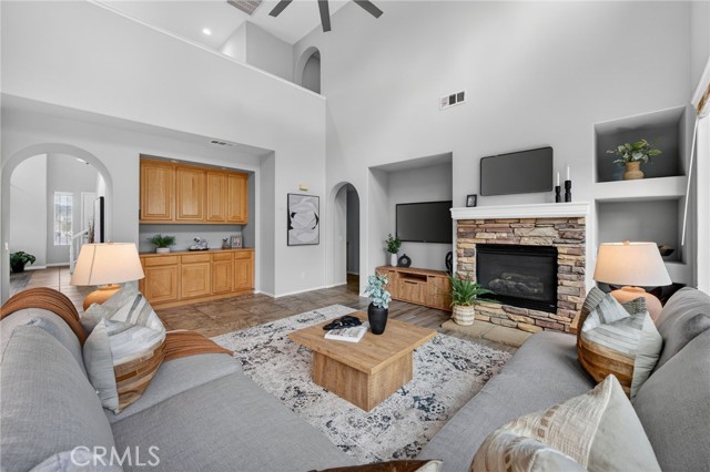 Detail Gallery Image 14 of 56 For 45590 Alpine, Temecula,  CA 92592 - 5 Beds | 3/1 Baths