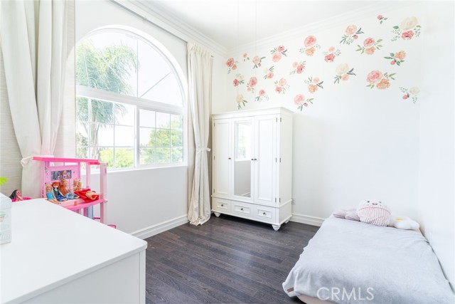1935 Wollam Street, Los Angeles CA: https://media.crmls.org/medias/108e7358-32cb-419f-bc98-8f2e33200d16.jpg