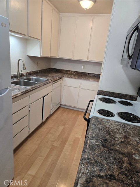 Detail Gallery Image 11 of 14 For 6542 Ocean Crest Dr #C211,  Rancho Palos Verdes,  CA 90275 - 1 Beds | 1 Baths