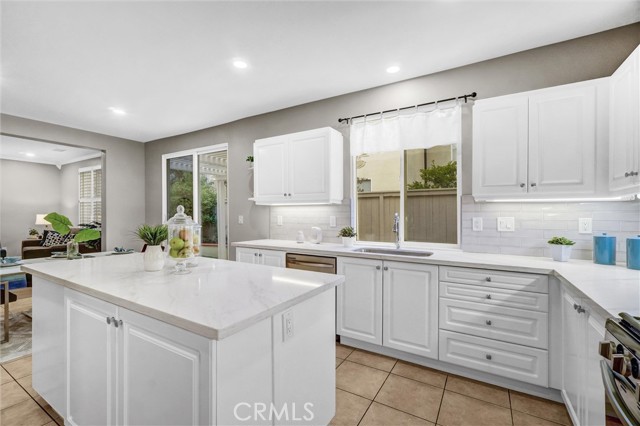 Detail Gallery Image 12 of 28 For 45 Avondale, Irvine,  CA 92602 - 4 Beds | 3 Baths