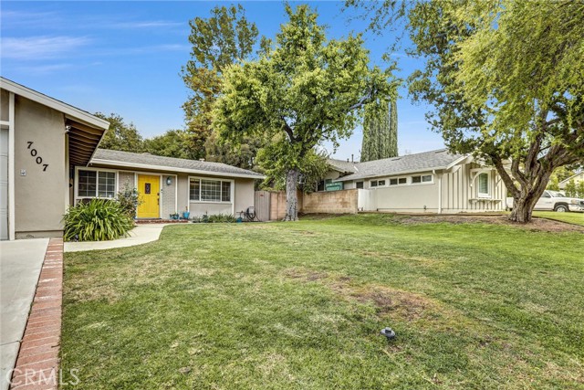 7007 Pomelo Drive, West Hills CA: https://media.crmls.org/medias/10920f20-8a17-4669-a9f0-373bd02c82bf.jpg