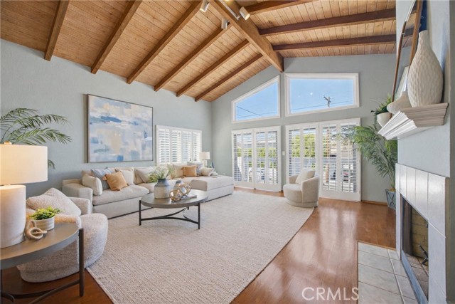 Detail Gallery Image 2 of 24 For 1526 Wollacott St, Redondo Beach,  CA 90278 - 3 Beds | 2 Baths