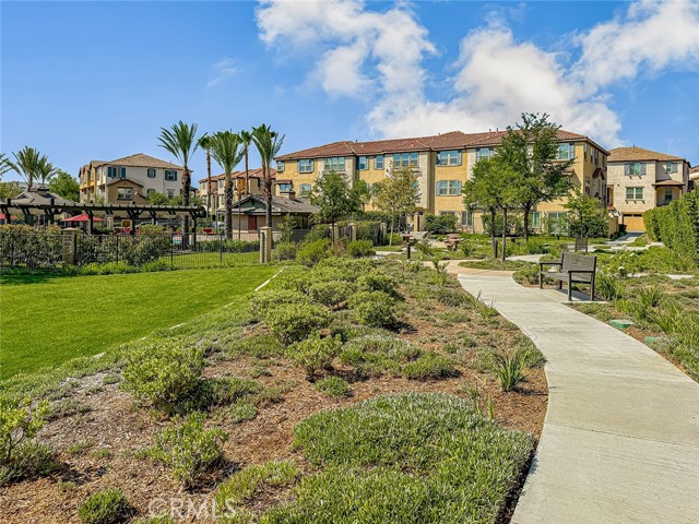 26707 Lexington Lane, Saugus CA: https://media.crmls.org/medias/109313c7-c134-4e68-a2ca-a517e256ade4.jpg