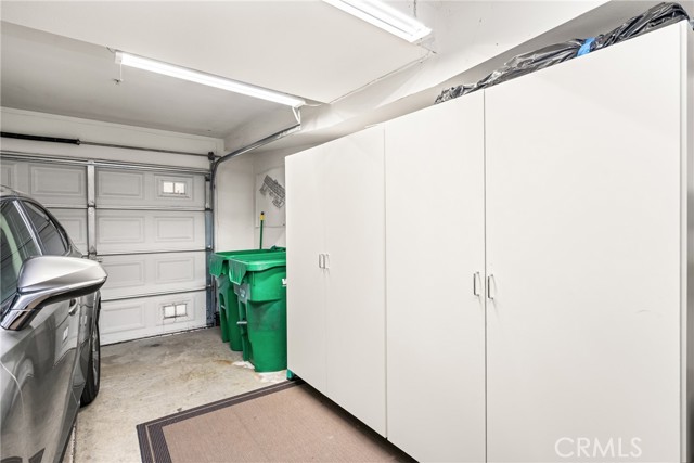 92 Chula Vista, Irvine CA: https://media.crmls.org/medias/109338e6-71ae-44bf-bd1a-6f32a70372bb.jpg