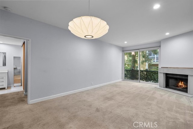 8505 Gulana Avenue, Playa del Rey CA: https://media.crmls.org/medias/10938559-767c-45e1-be3d-a649b0c43091.jpg