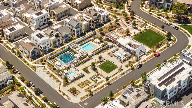 175 Baluster, Irvine CA: https://media.crmls.org/medias/10942c23-d8a5-4c8e-92d3-c43d5d6afa1a.jpg