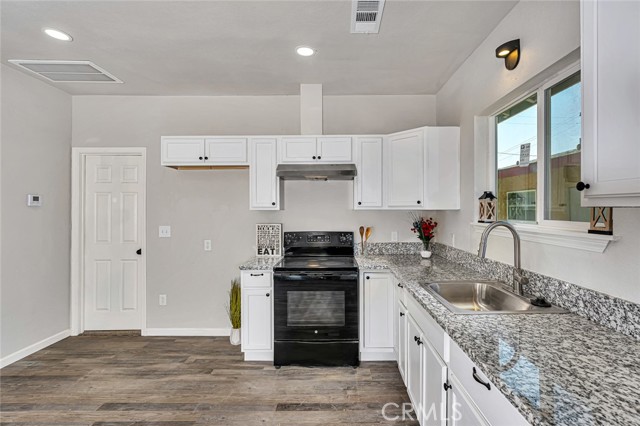 106 Pleasant Street, Modesto CA: https://media.crmls.org/medias/109527c1-232e-48d7-890c-6f0c362f8af7.jpg
