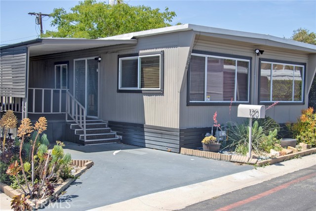 Detail Gallery Image 20 of 29 For 8811 Canoga Ave #120,  Canoga Park,  CA 91304 - 2 Beds | 1 Baths