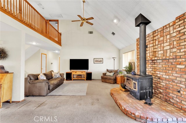 Detail Gallery Image 12 of 69 For 11062 Hollister Rd, Oak Hills,  CA 92344 - 4 Beds | 3 Baths