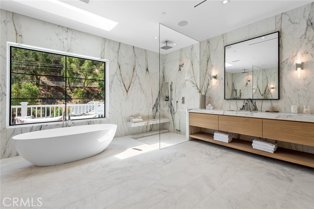 Detail Gallery Image 28 of 57 For 24044 Long Valley Rd, Hidden Hills,  CA 91302 - 7 Beds | 7/2 Baths