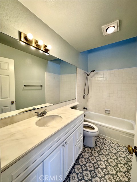 Detail Gallery Image 22 of 26 For 19 Dartmouth, Irvine,  CA 92612 - 2 Beds | 2/1 Baths