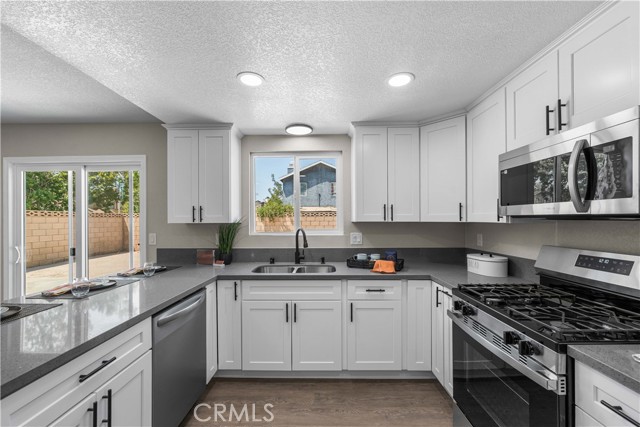 45119 Watford Avenue, Lancaster CA: https://media.crmls.org/medias/1095b9ad-4286-4069-9e19-b74cb9f2065f.jpg