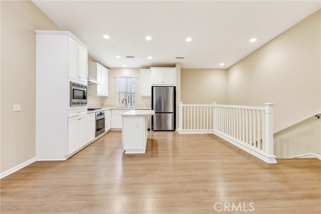 Detail Gallery Image 5 of 27 For 62 Granite, Irvine,  CA 92620 - 2 Beds | 2 Baths