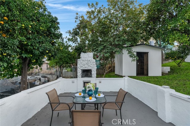 1048 Dexter Street, Los Angeles CA: https://media.crmls.org/medias/1096d075-a2e1-485a-976a-e0942f2a604c.jpg