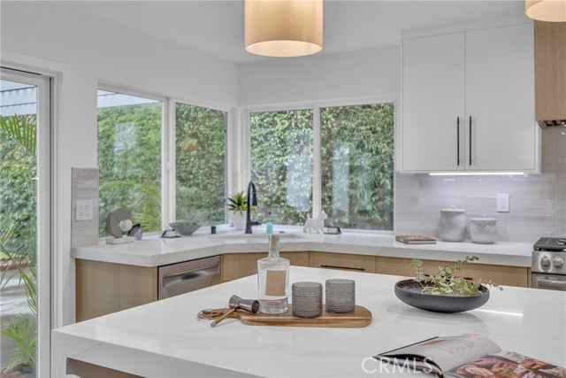 Image 16 of 50 For 20441 Whitetree Circle