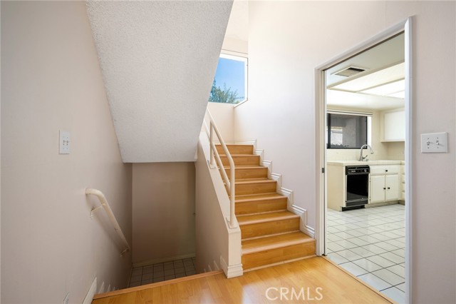 Detail Gallery Image 13 of 26 For 714 N Howard St #C,  Glendale,  CA 91206 - 2 Beds | 2/1 Baths