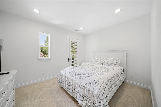 Detail Gallery Image 15 of 36 For 28 Townsend, Irvine,  CA 92620 - 5 Beds | 5/1 Baths