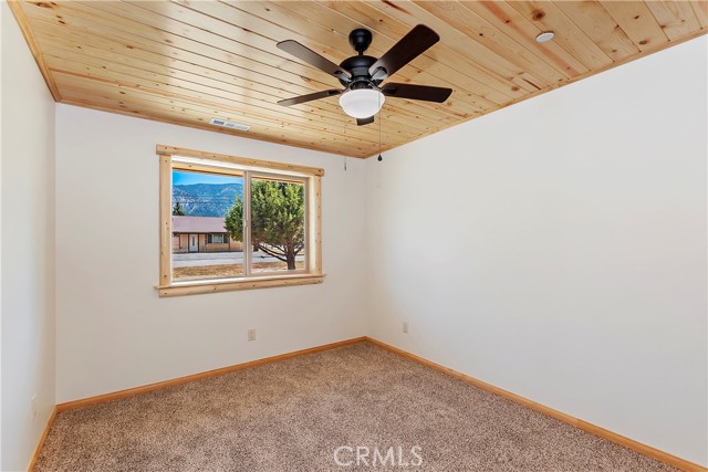 Detail Gallery Image 21 of 32 For 878 Fir Ln, Big Bear City,  CA 92314 - 3 Beds | 2 Baths