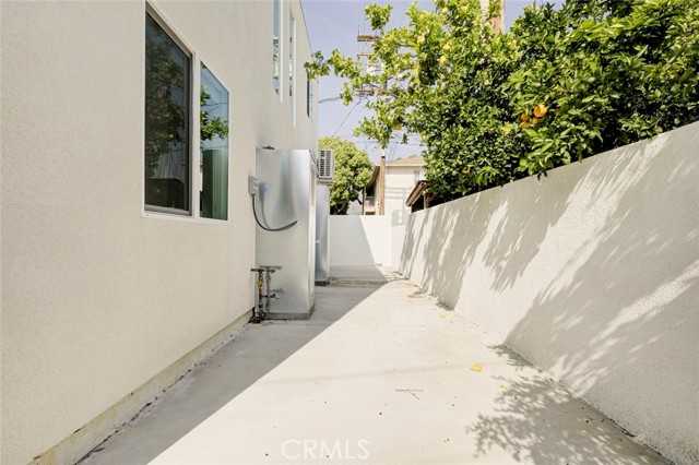 Detail Gallery Image 20 of 23 For 1070 Allen #D,  Glendale,  CA 91201 - 2 Beds | 1/1 Baths