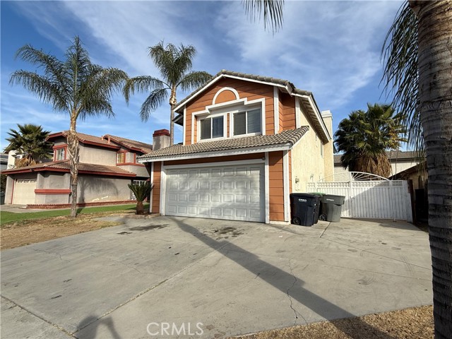 Detail Gallery Image 2 of 61 For 927 Dolphin Dr, Perris,  CA 92571 - 4 Beds | 2/1 Baths