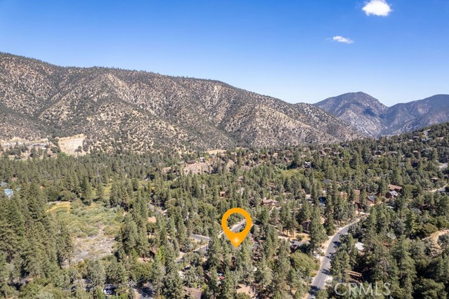 2208 Bernina, Pine Mountain Club CA: https://media.crmls.org/medias/10989873-44a4-4863-b052-fde2940dd216.jpg