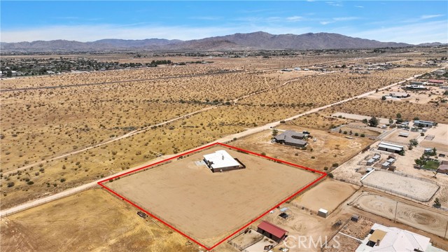 21777 Poppy Road, Apple Valley CA: https://media.crmls.org/medias/1098a2e6-e4f4-46b0-9298-ad5ba62c1d82.jpg