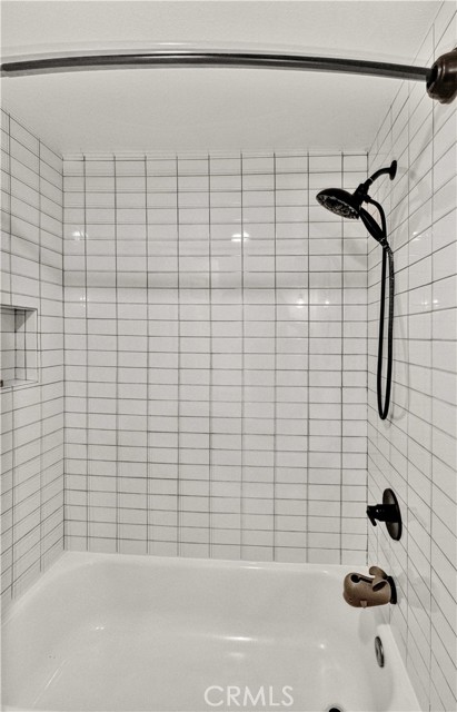 2218 S Linda Way, Santa Ana CA: https://media.crmls.org/medias/109905d9-0d0c-40d1-9580-fa3b1bd30fb5.jpg