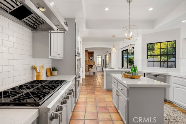 3229 Raintree Avenue, Torrance CA: https://media.crmls.org/medias/10999b12-0ddf-459f-b93e-44545f000997.jpg