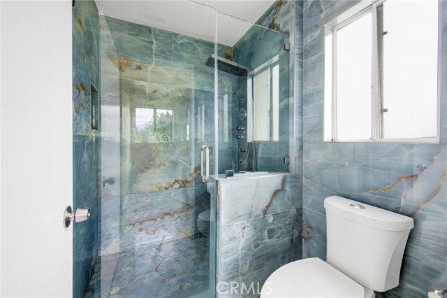 Image 11 of 17 For 970 Norwood Street