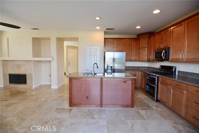 Detail Gallery Image 4 of 31 For 50 Rue Du Chateau #67,  Aliso Viejo,  CA 92656 - 3 Beds | 2/1 Baths