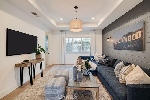 Detail Gallery Image 10 of 70 For 1450 6th St, Manhattan Beach,  CA 90266 - 6 Beds | 5/1 Baths