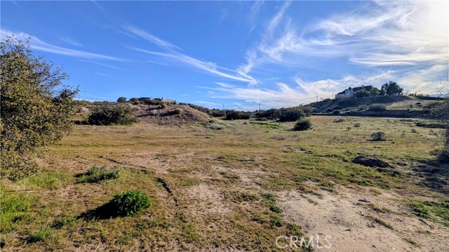 Detail Gallery Image 14 of 15 For 10735 Ranchero Rd, Oak Hills,  CA 92344 - – Beds | – Baths