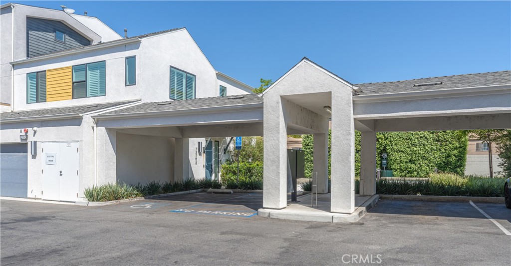 12234 Greenleaf Lane