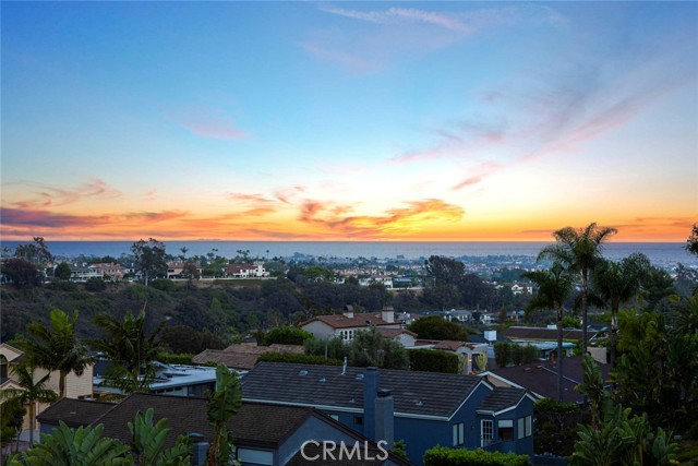 31701 Grand Canyon Drive, Laguna Niguel CA: https://media.crmls.org/medias/109b7277-2fd2-4a0a-80c9-42524a32c49b.jpg