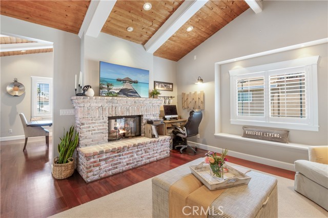 202 Avenue H, Redondo Beach CA: https://media.crmls.org/medias/109bd3dd-d6f9-42e7-80c6-6016e21e0b17.jpg