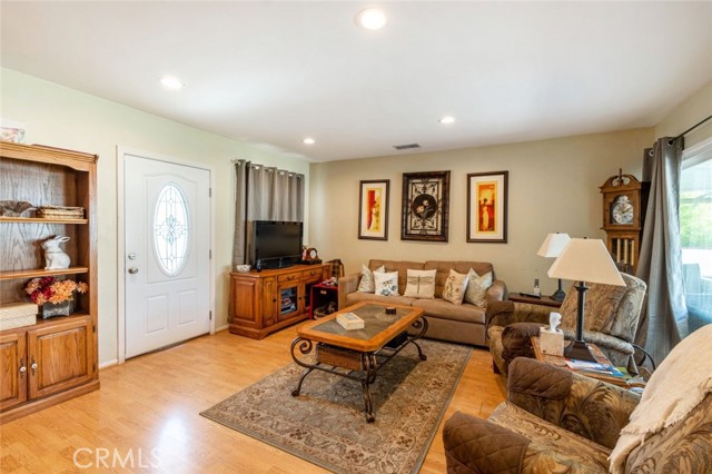8237 Hillrose Street photo 6