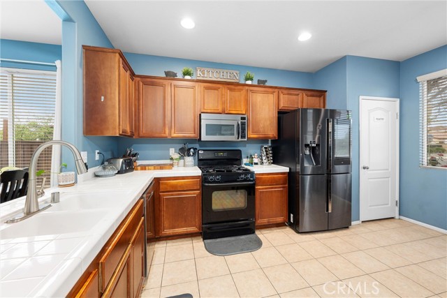 809 Early Dawn Way, San Jacinto CA: https://media.crmls.org/medias/109c71cc-7292-492d-b40c-9b487ddf851b.jpg