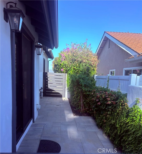 Detail Gallery Image 2 of 12 For 29161 Aloma #B,  Laguna Niguel,  CA 92677 - 1 Beds | 1 Baths