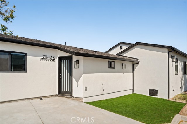 Detail Gallery Image 23 of 33 For 7943 Ledge Ave, Sun Valley,  CA 91352 - 3 Beds | 3 Baths