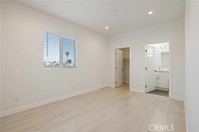 Detail Gallery Image 15 of 53 For 1143 Irolo St, Los Angeles,  CA 90006 - 12 Beds | 14 Baths