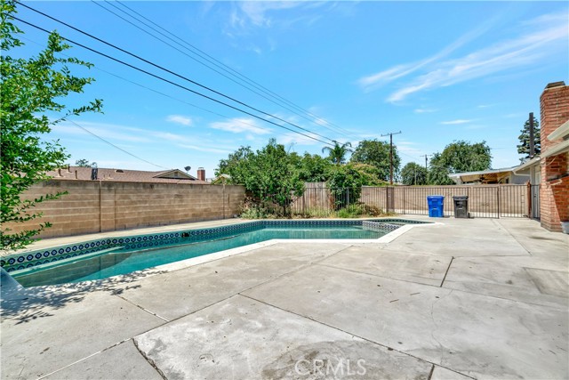 Detail Gallery Image 22 of 28 For 22942 Elkwood St, West Hills,  CA 91304 - 4 Beds | 2 Baths