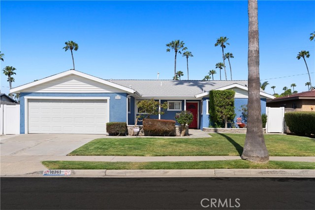 Detail Gallery Image 1 of 33 For 18361 Delaware St, Huntington Beach,  CA 92648 - 4 Beds | 2 Baths