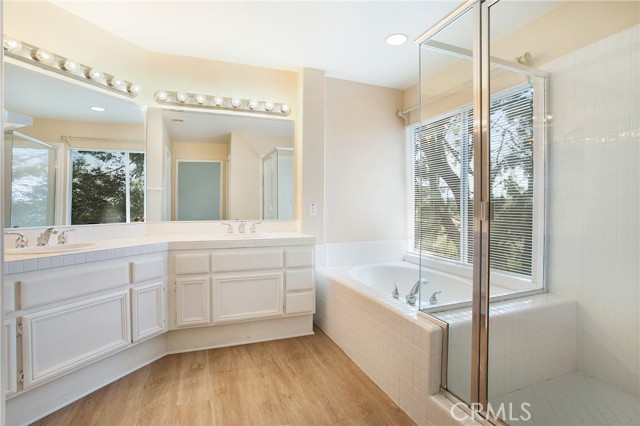 Detail Gallery Image 10 of 19 For 4 Argento, Mission Viejo,  CA 92692 - 4 Beds | 3 Baths