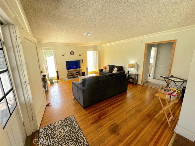Detail Gallery Image 4 of 20 For 12349 Dorland St, Whittier,  CA 90601 - 3 Beds | 2 Baths