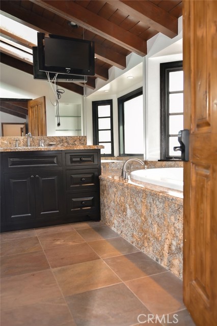 Detail Gallery Image 36 of 45 For 5235 San Feliciano Dr, Woodland Hills,  CA 91364 - 5 Beds | 4 Baths