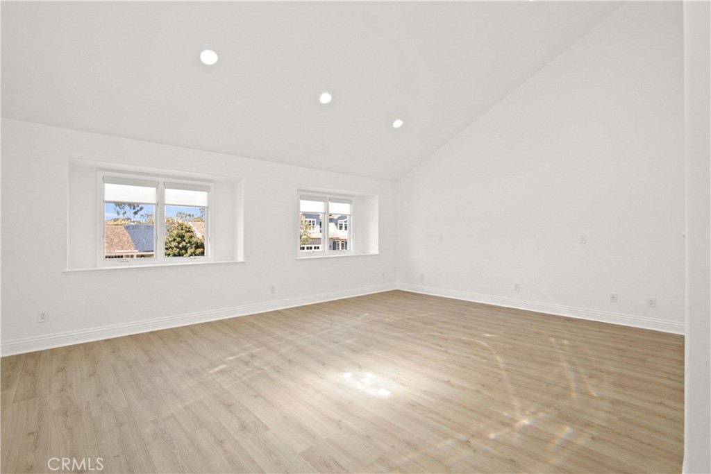 MLS #OC25261426 image #12